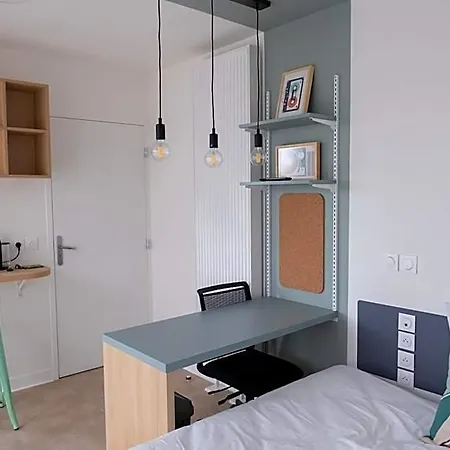 Kley 3* Clichy